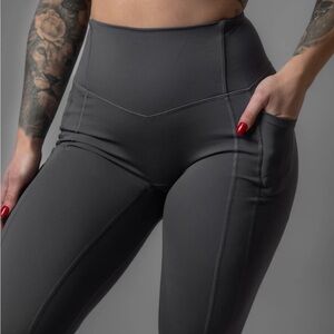 Til You Collapse Effortless Heart Booty Leggings With Pockets Grey Large soft